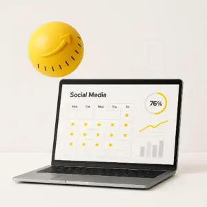 Externalización reflejada en portátil con calendario social, métrica 76% y esfera amarilla flotante con flecha ascendente.